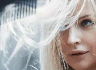 Comment couvrir les cheveux blancs naturellement ?