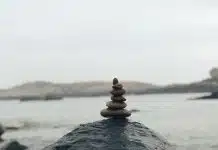 rock balancing