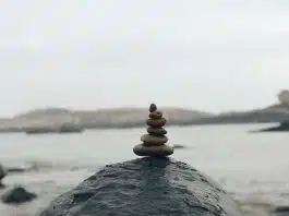 rock balancing