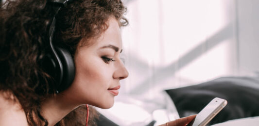 Qu'est-ce qu'une carte-cadeau dédiée à la musique en ligne ?