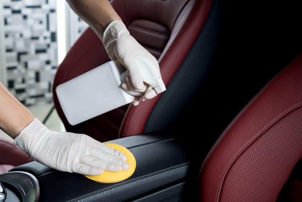 Comment réparer un cuir de voiture ? Philippe Bredif