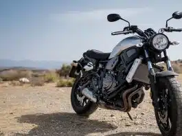 Une boutique vous propose un large choix d'équipements moto